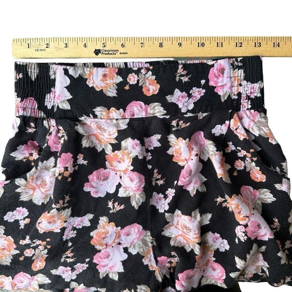 Talula Shorts Women's Size M Bohemian Festival‎ Black Floral Design Pockets - Picture 8 of 9